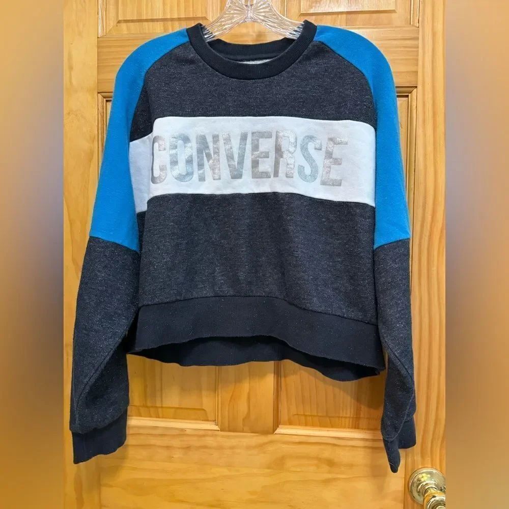 Converse girls size XL cropped sweatshirt with glitter fabric